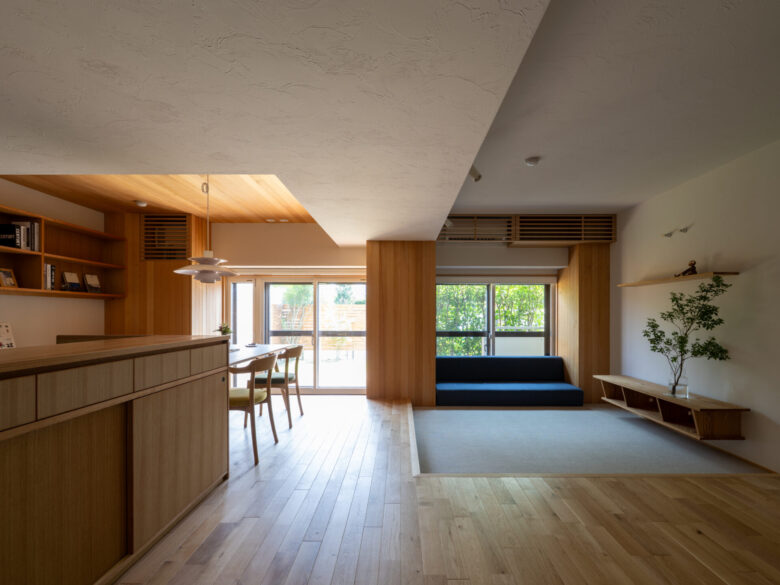 庭風通る穏座はうす